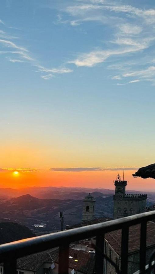 Hotel La Rocca San Marino Bagian luar foto