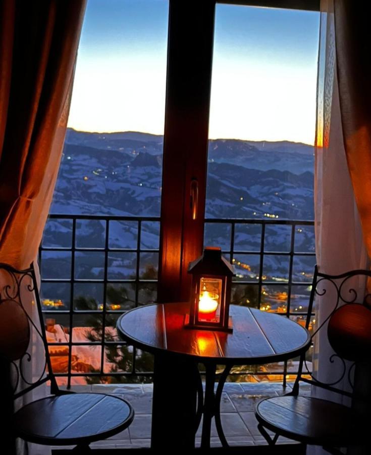 Hotel La Rocca San Marino Bagian luar foto