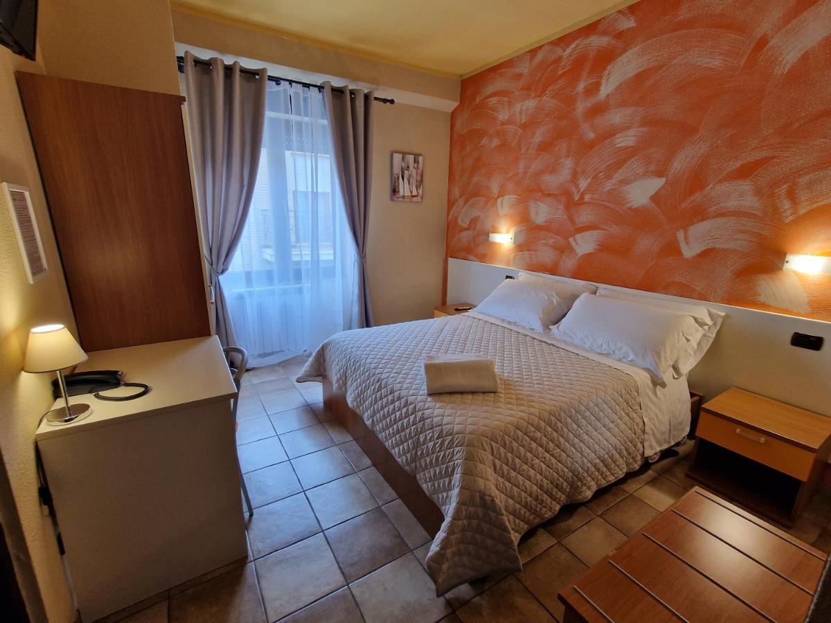 Hotel La Rocca San Marino Bagian luar foto