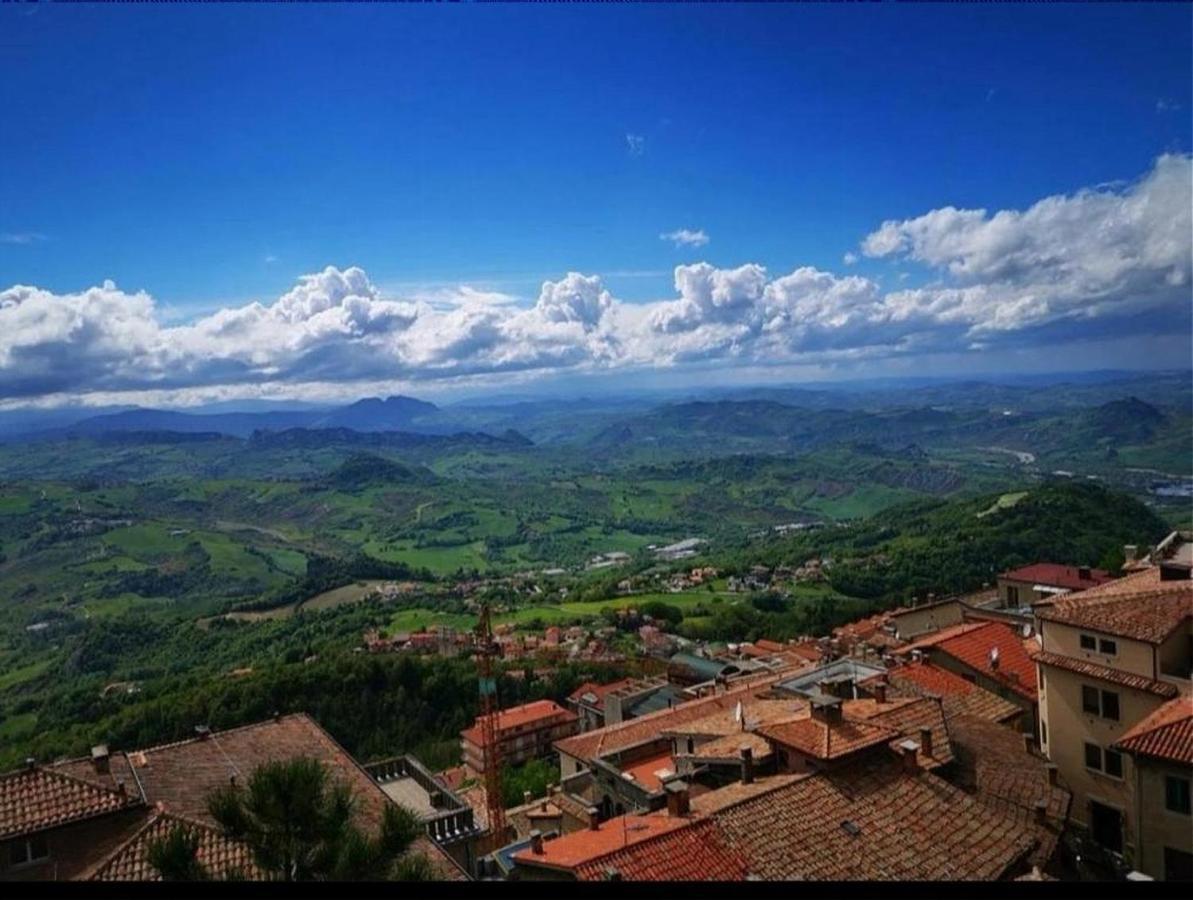 Hotel La Rocca San Marino Bagian luar foto