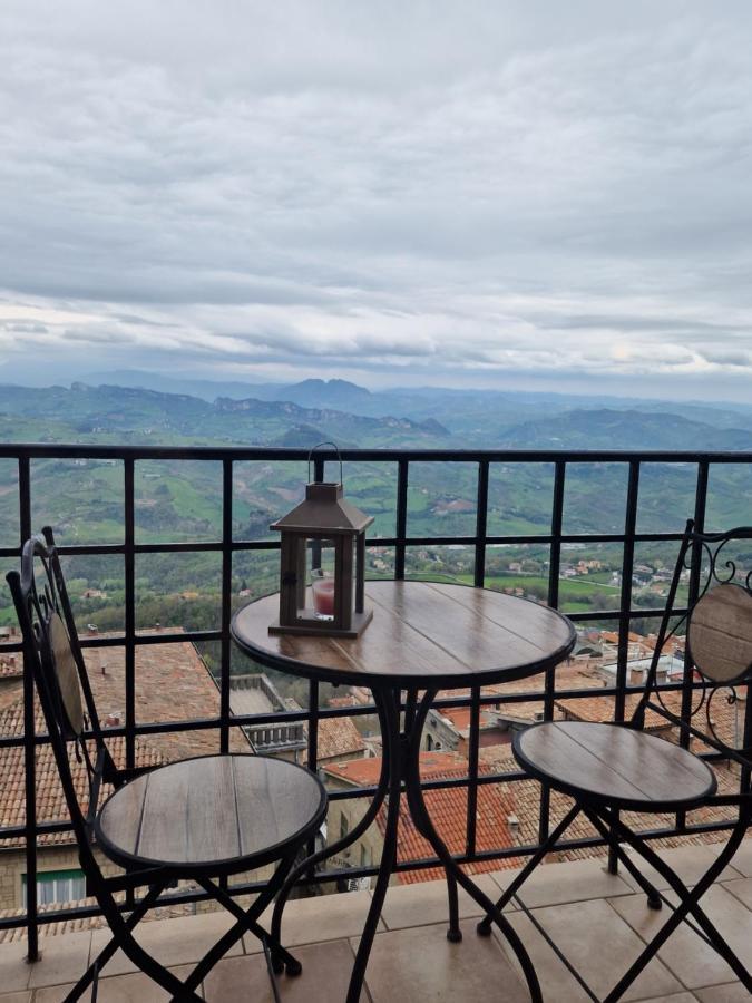 Hotel La Rocca San Marino Bagian luar foto